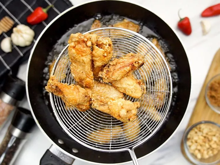 dakgangjeong korean fried chicken opskrift