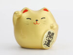Lucky Cat Gold 5,5 cm Japansk Maneki Neko i Stentøj